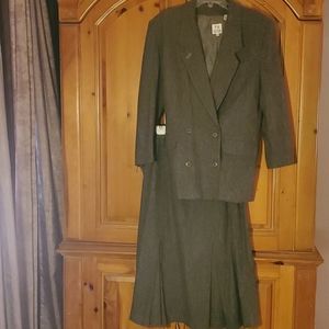 Wool/Blend Suit Women